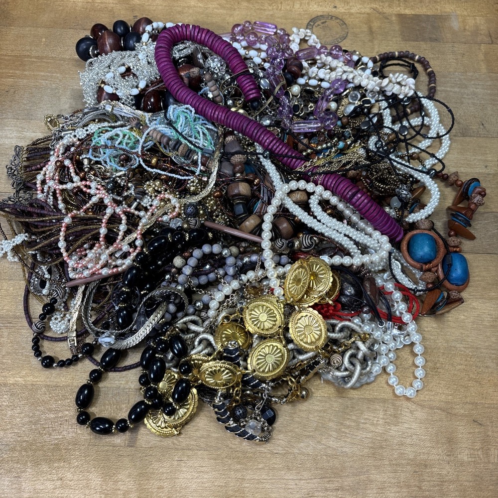5 Lb Bulk Jewelry Lot Necklaces Beads Chains Retro Vintage Modern Mixed Styles